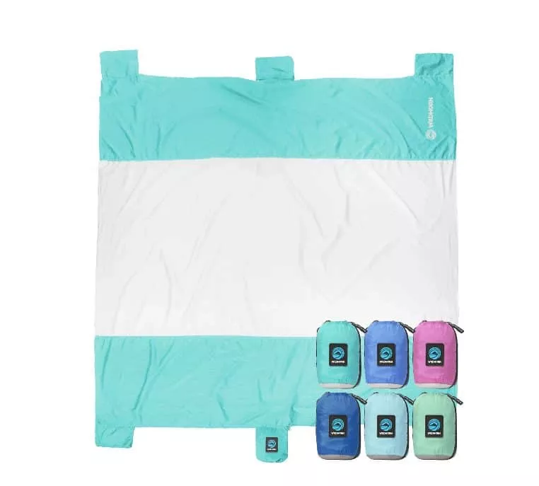 beach-blanket