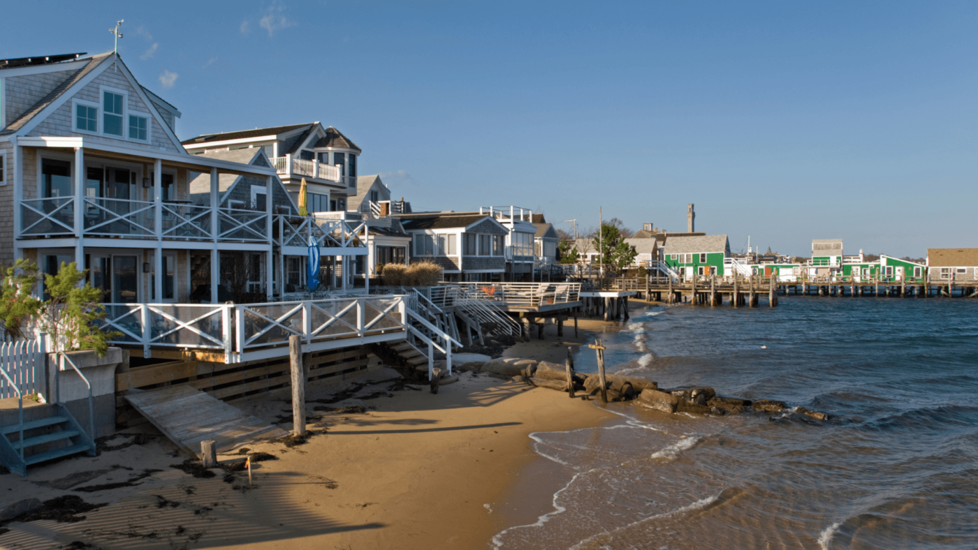 house overlooking the beach