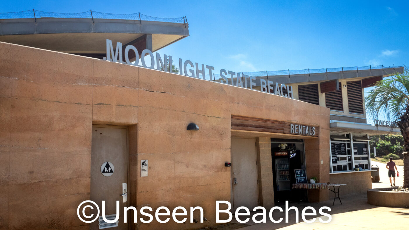 Moonlight Beach Concession Stand