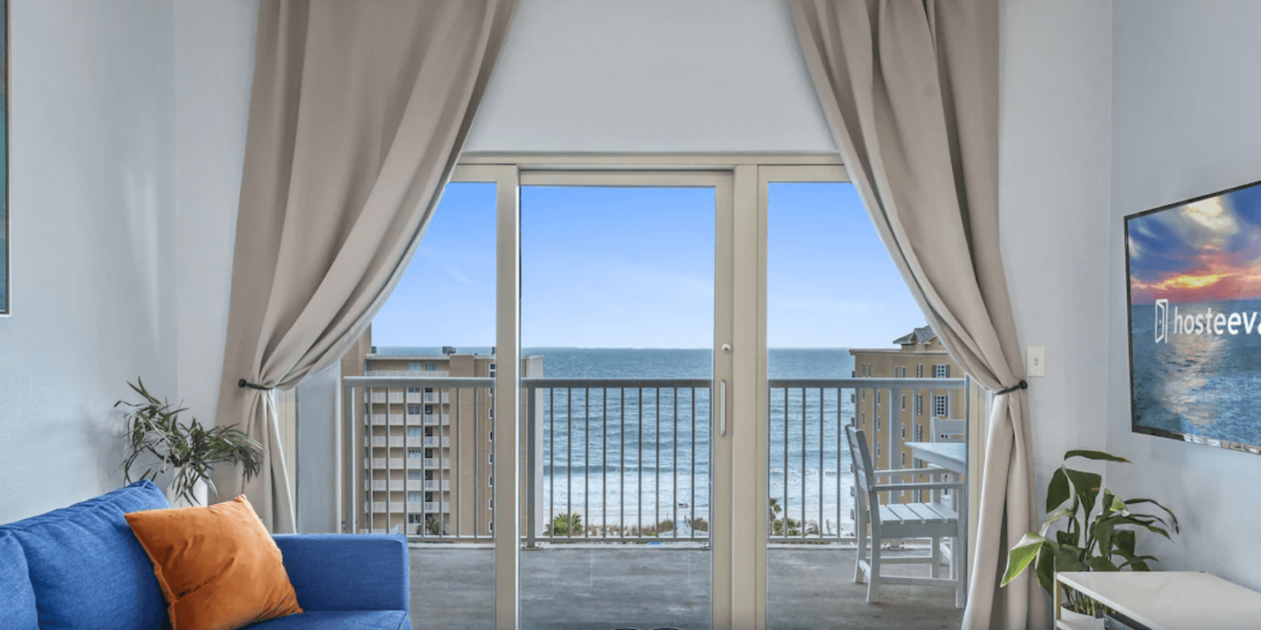 Crystal Tower Gulf Shores Hotels on the Beach with Balcony Image 2