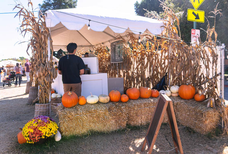 Drink-Stand-at-Goff-Family-Pumpkin-Patch-Station